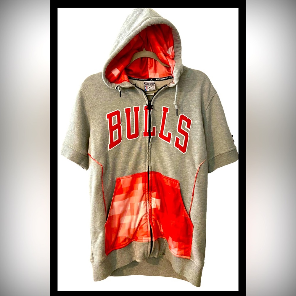 NBA Zipway Chicago Bulls Short Sleeve Full Zip Hoodie Sz Small Men Woman youth